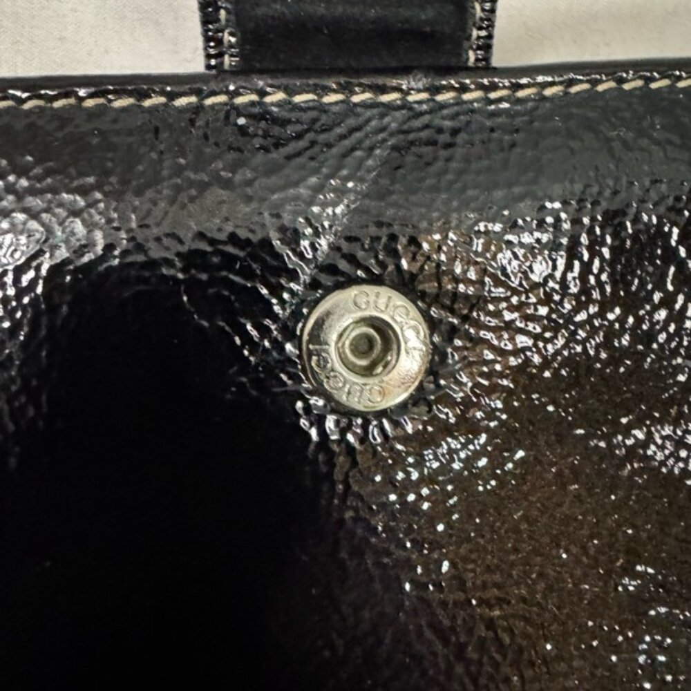 Gucci GG Patent Leather Zip Around Wallet - Picture 7 of 8